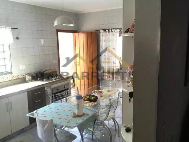 Casa à venda com 2 quartos, 170m² - Foto 13