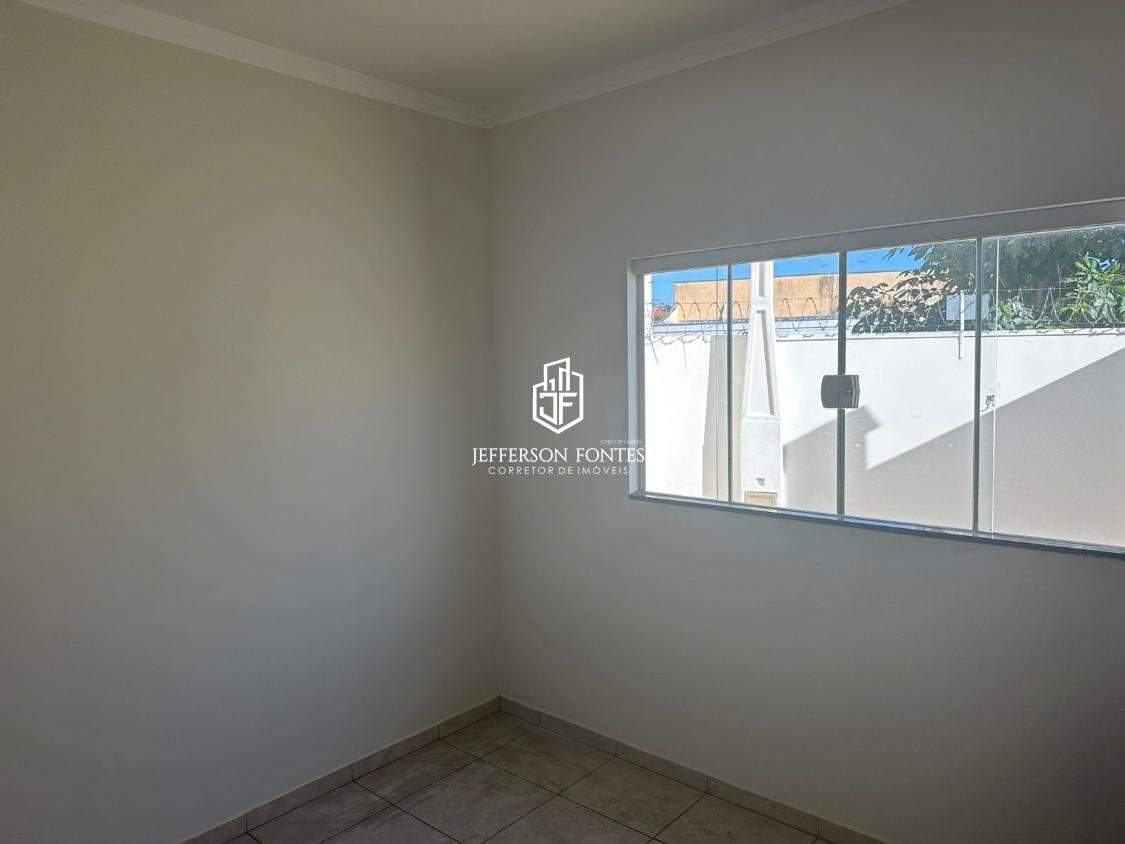 Casa à venda com 3 quartos, 120m² - Foto 1