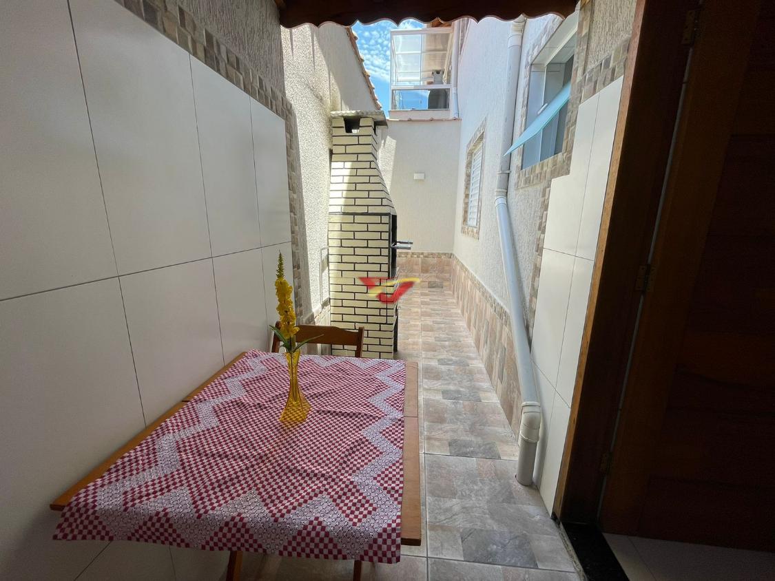 Casa de Condomínio à venda com 2 quartos, 50m² - Foto 1