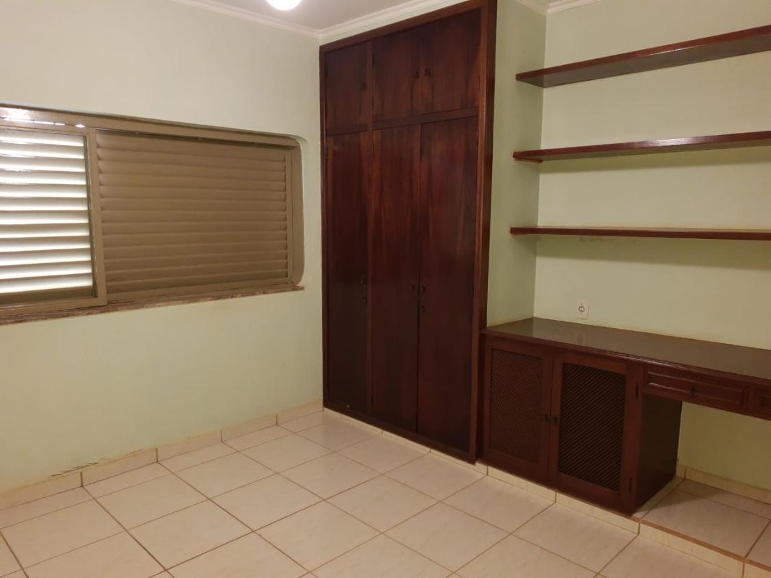 Casa à venda com 4 quartos, 370m² - Foto 12