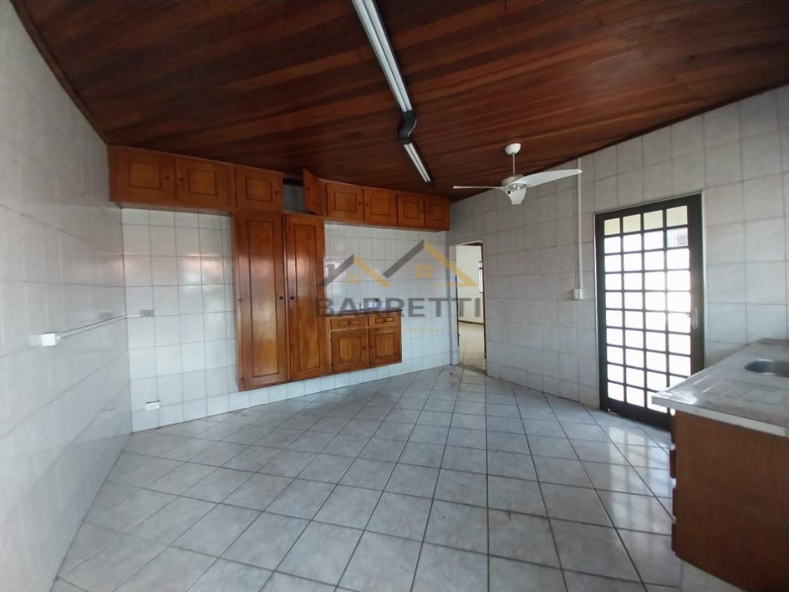 Casa à venda com 3 quartos, 250m² - Foto 6