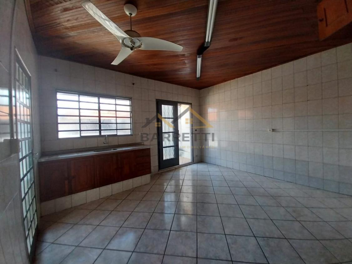 Casa à venda com 3 quartos, 250m² - Foto 5