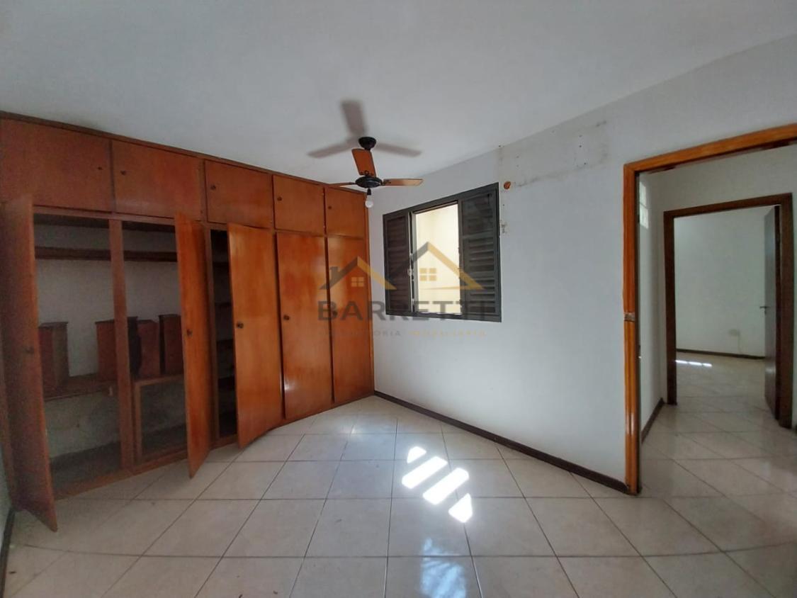 Casa à venda com 3 quartos, 250m² - Foto 11