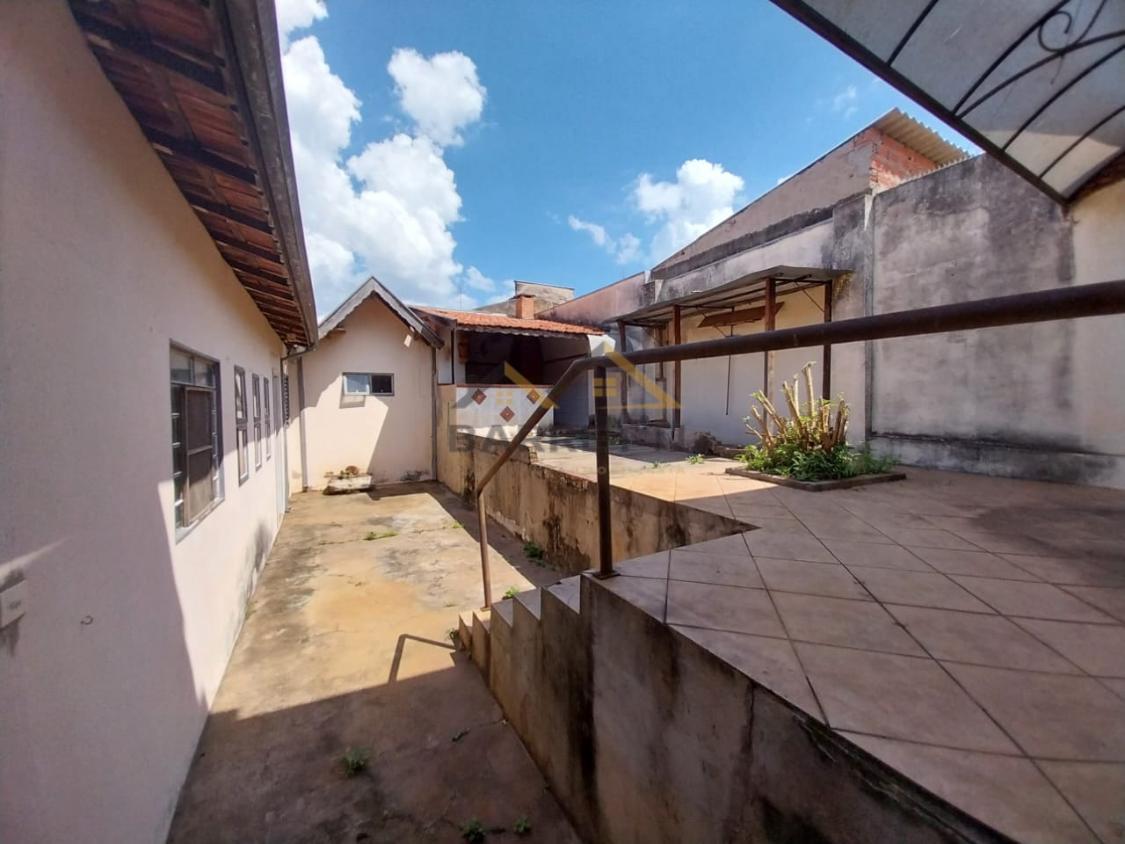 Casa à venda com 3 quartos, 250m² - Foto 22