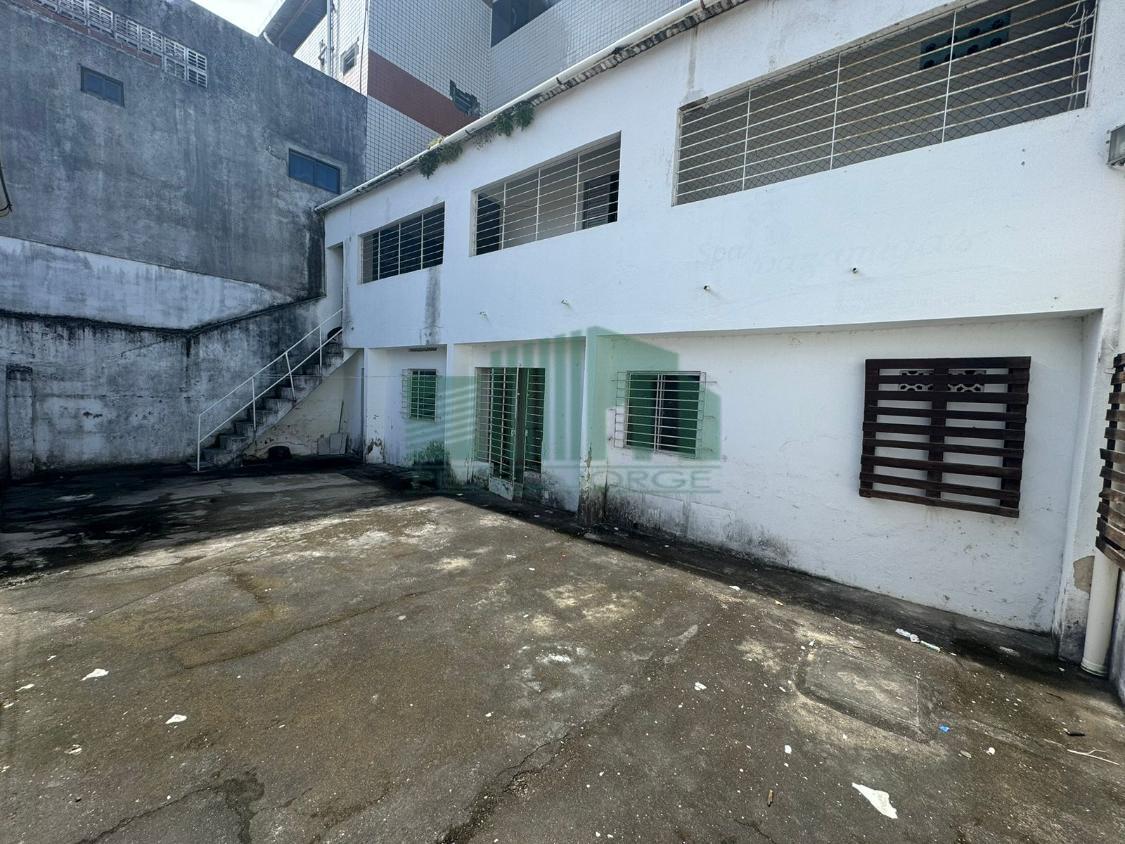 Casa à venda com 4 quartos, 300m² - Foto 18