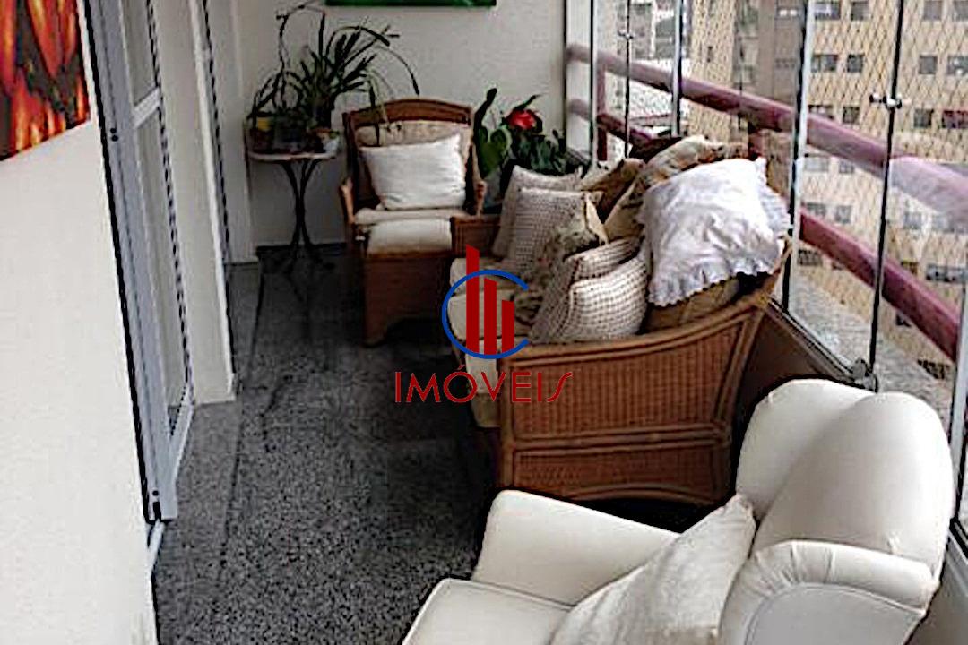 Apartamento à venda com 3 quartos, 154m² - Foto 1