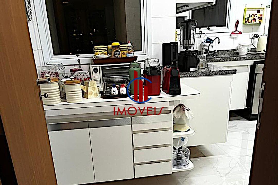 Apartamento à venda com 3 quartos, 154m² - Foto 9