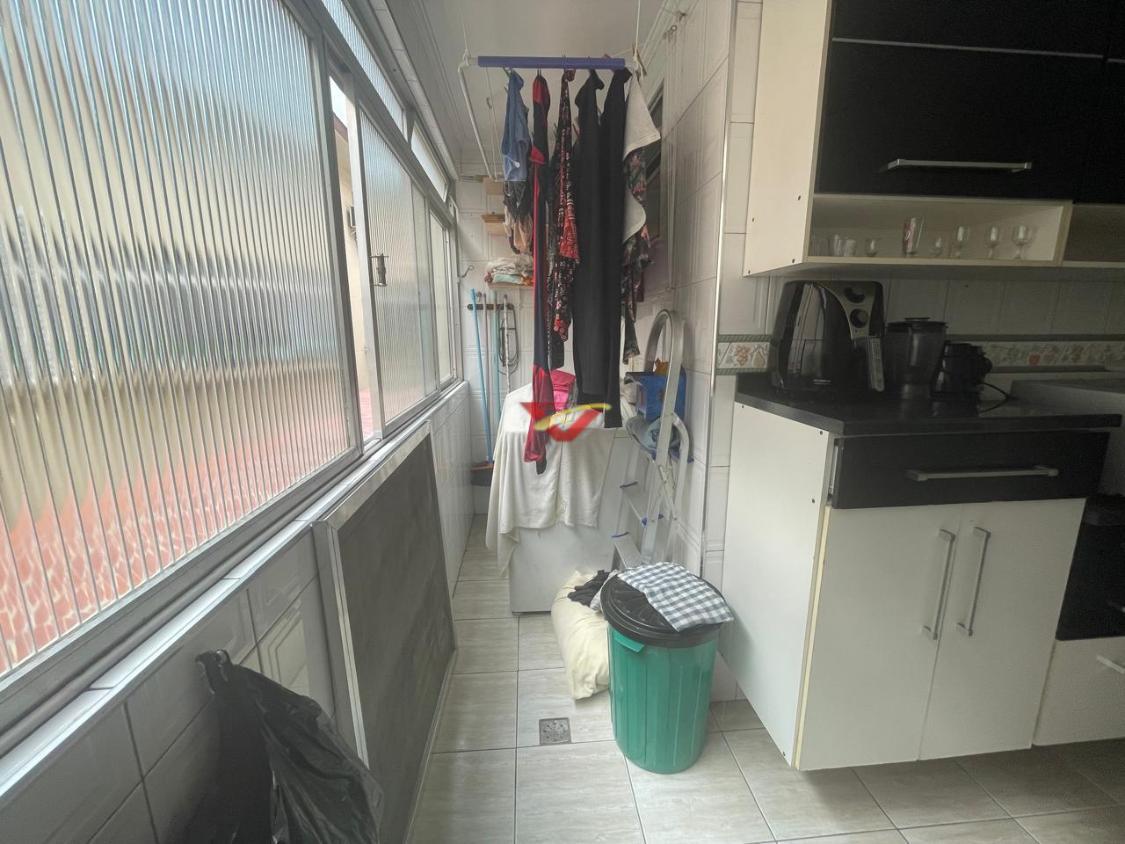 Apartamento à venda com 2 quartos, 75m² - Foto 11