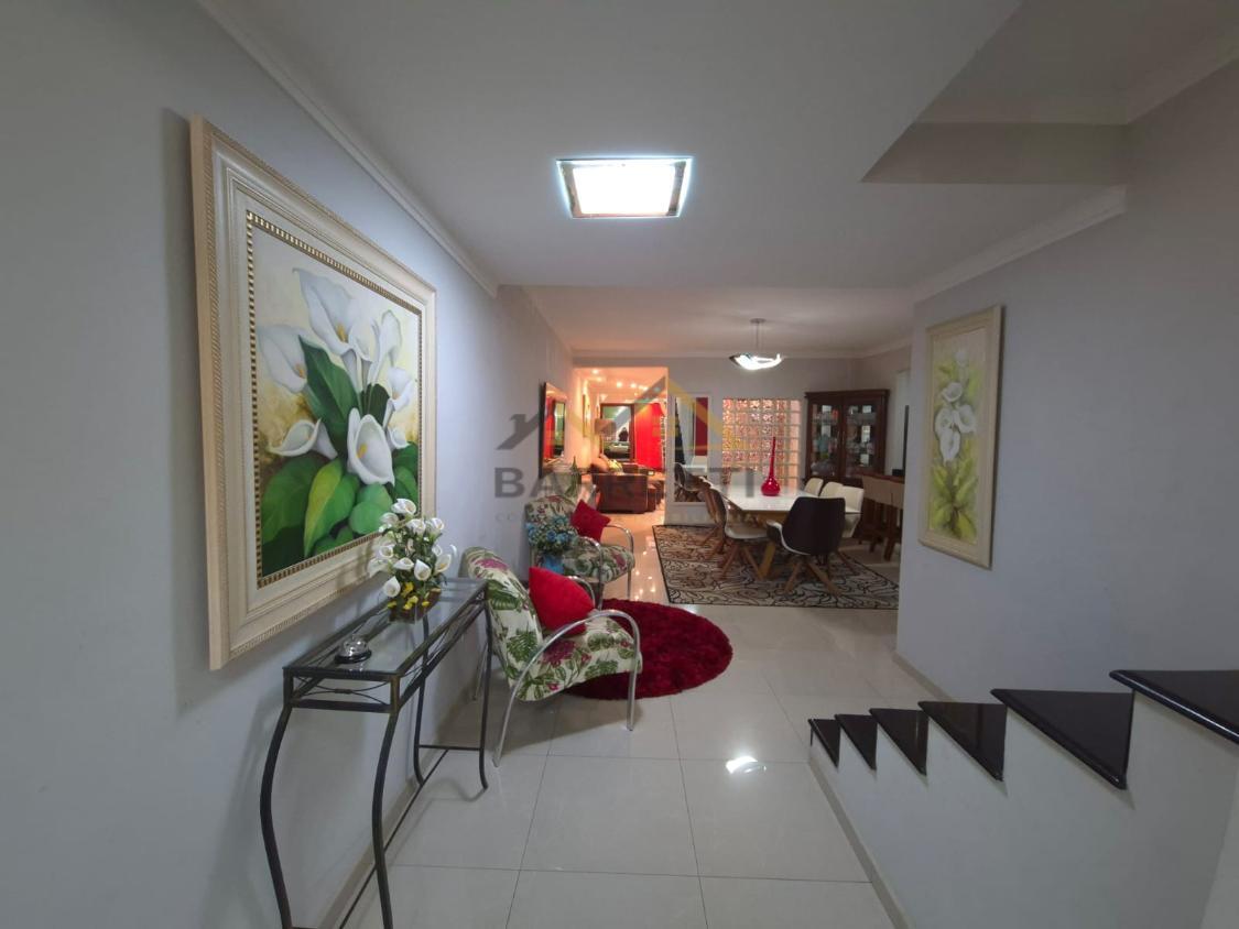 Casa à venda com 3 quartos, 280m² - Foto 3