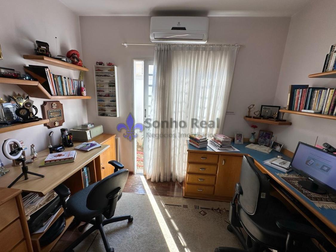 Casa à venda com 4 quartos, 350m² - Foto 16