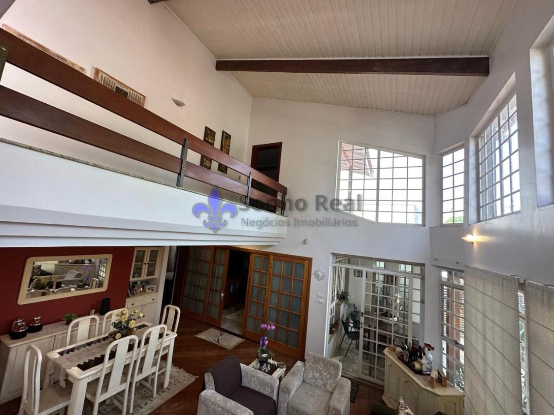 Casa à venda com 4 quartos, 350m² - Foto 32