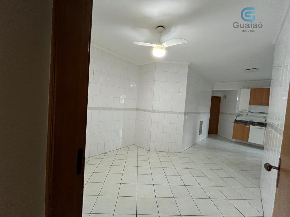 Apartamento à venda com 3 quartos, 130m² - Foto 6