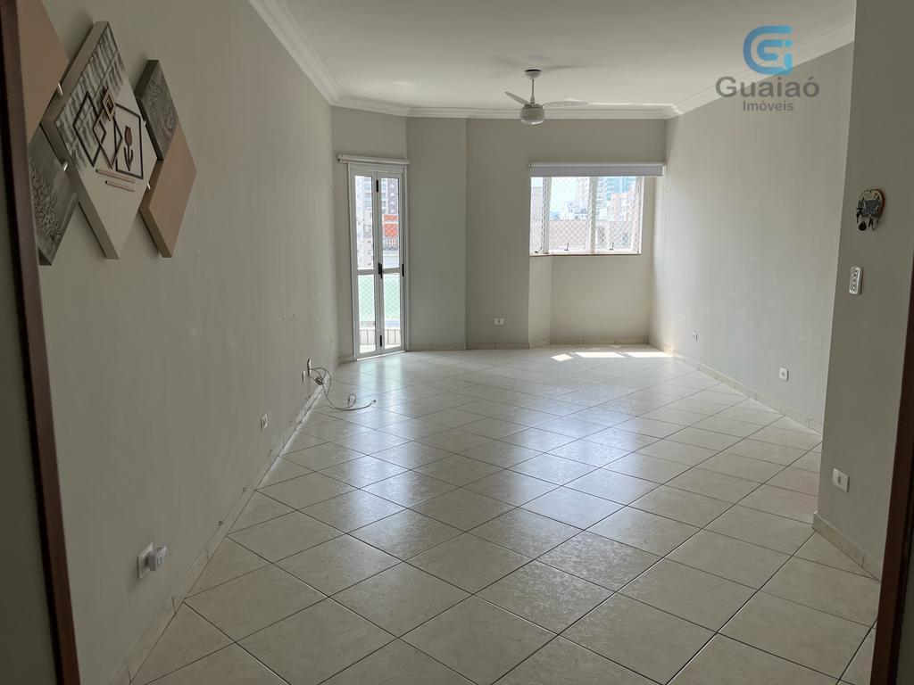 Apartamento à venda com 3 quartos, 130m² - Foto 4