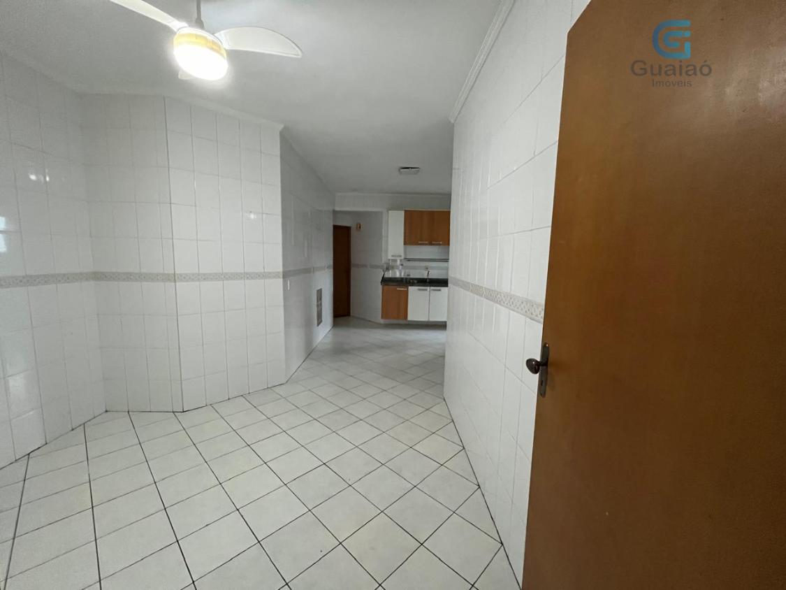 Apartamento à venda com 3 quartos, 130m² - Foto 8