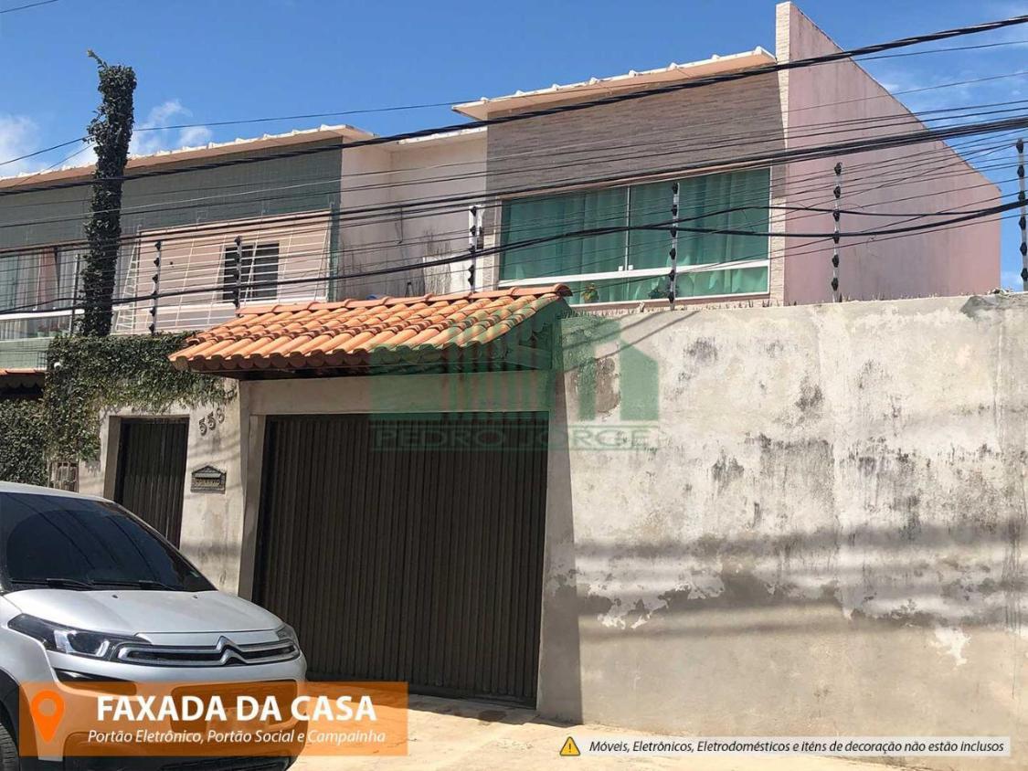 Casa à venda com 3 quartos, 100m² - Foto 1