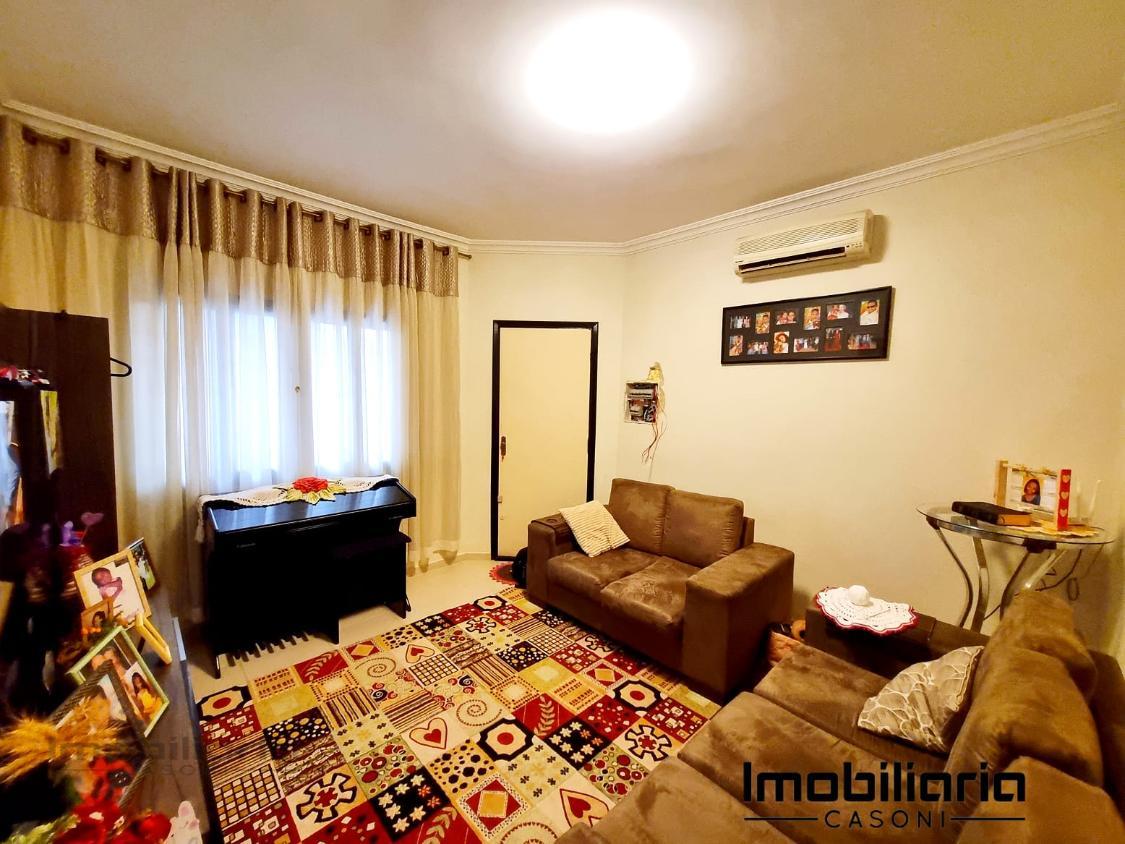 Casa à venda com 3 quartos, 180m² - Foto 4