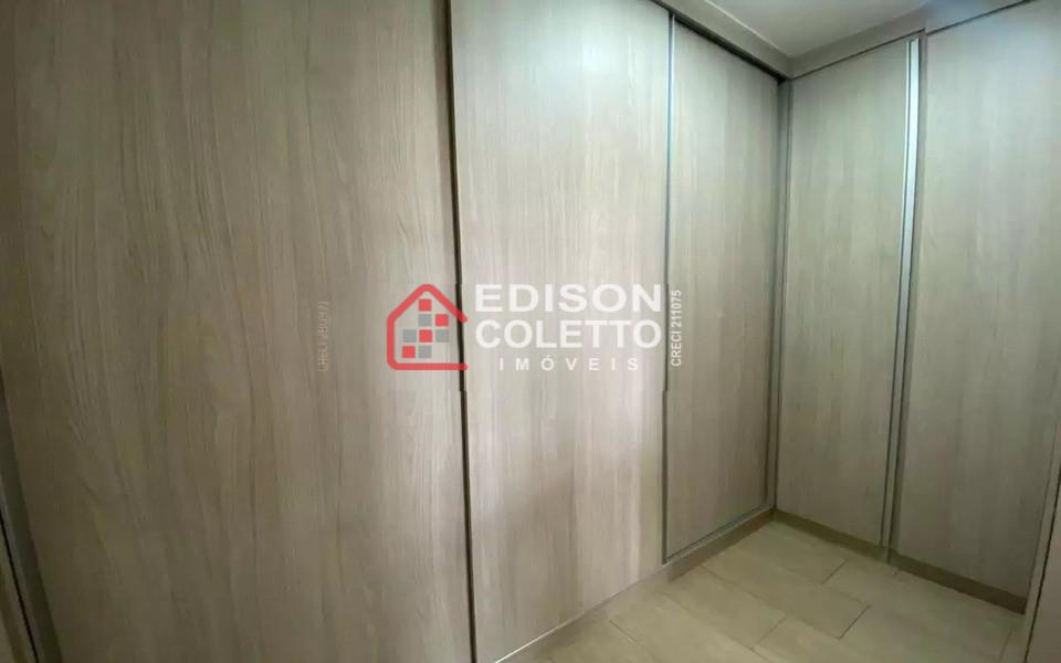 Casa à venda com 3 quartos, 210m² - Foto 11