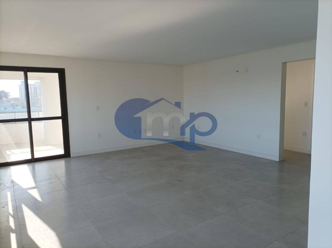 Apartamento à venda com 3 quartos, 123m² - Foto 16