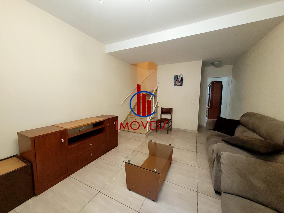 Casa à venda com 3 quartos, 100m² - Foto 2