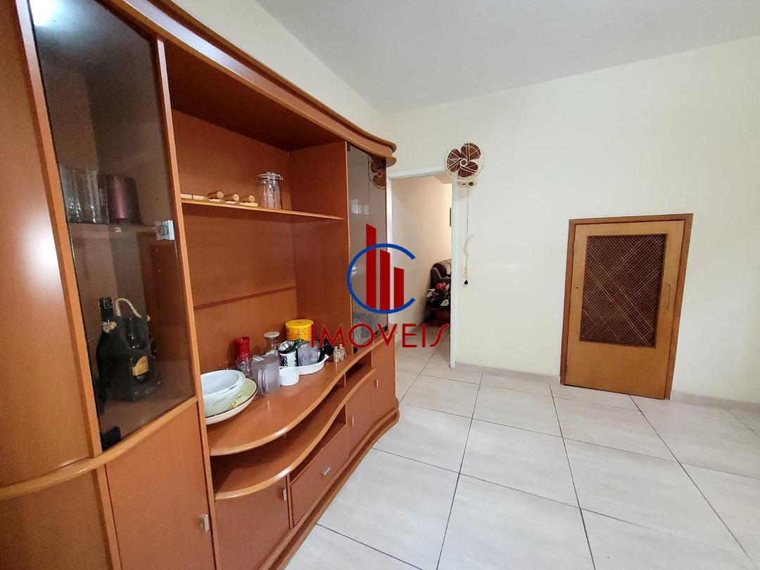 Casa à venda com 3 quartos, 100m² - Foto 4