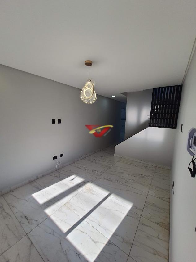 Casa à venda com 2 quartos, 104m² - Foto 2