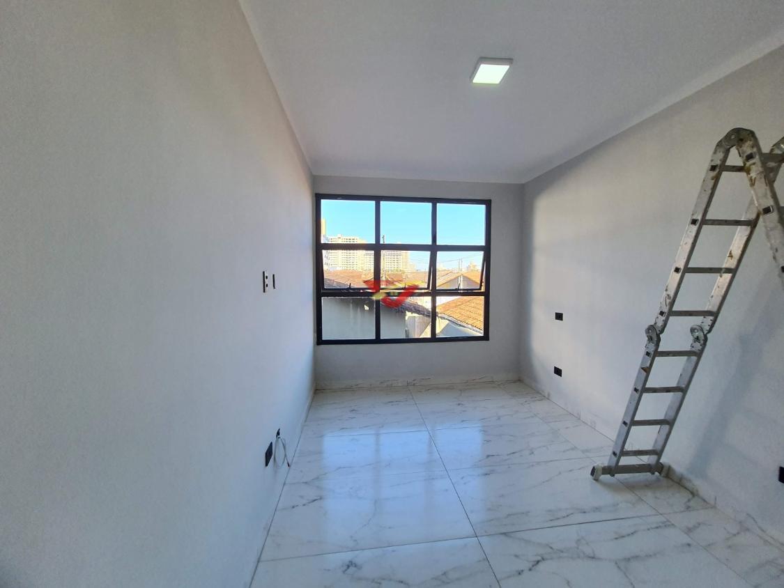 Casa à venda com 2 quartos, 104m² - Foto 4