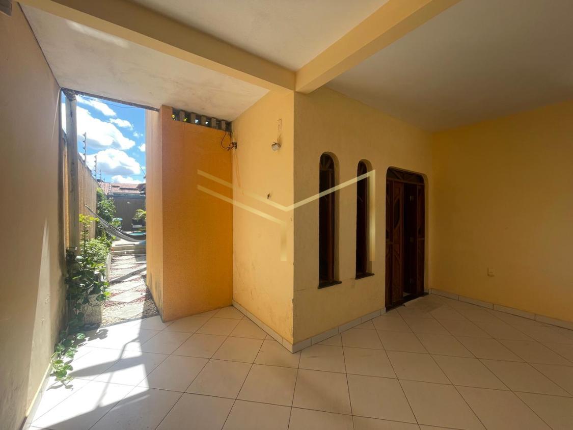 Casa à venda com 3 quartos, 100m² - Foto 3