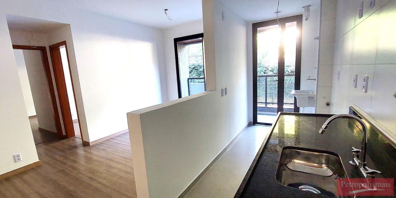 Apartamento à venda com 2 quartos, 62m² - Foto 3