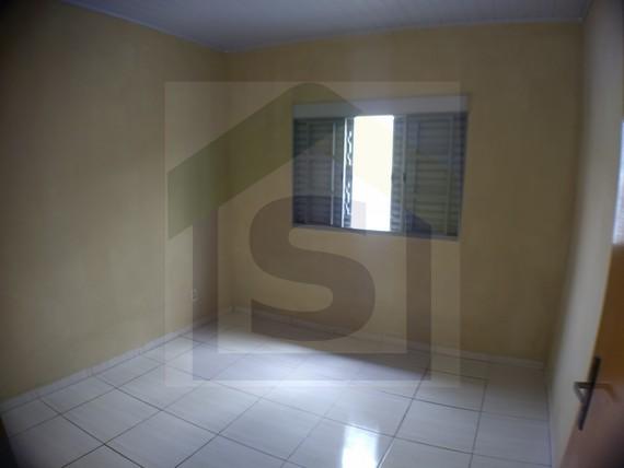 Casa para alugar com 2 quartos, 70m² - Foto 13