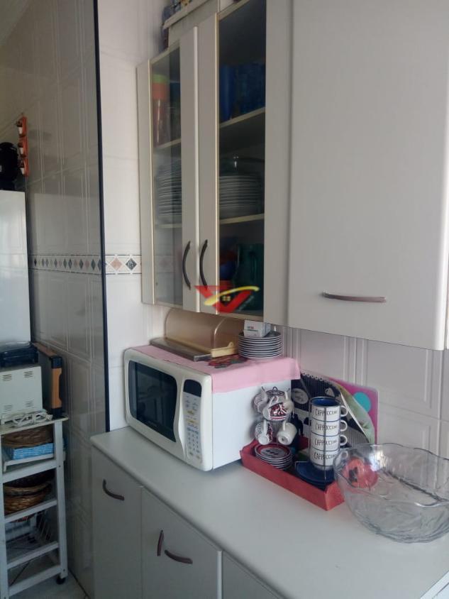 Apartamento à venda com 2 quartos, 75m² - Foto 13