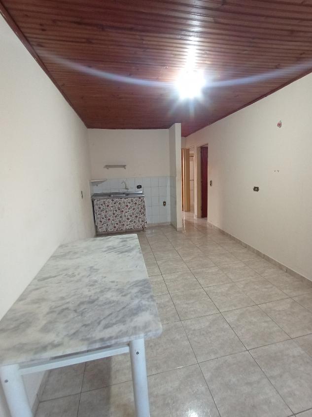 Casa à venda com 3 quartos, 200m² - Foto 1