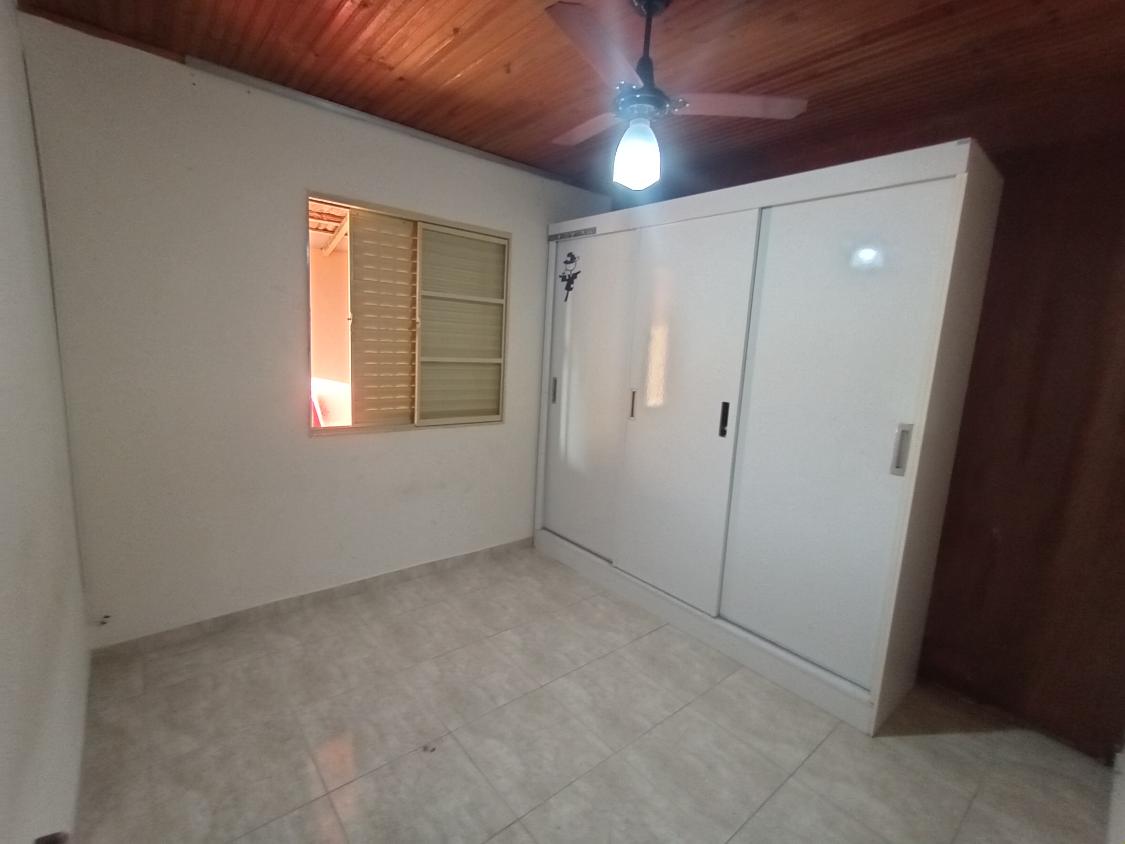 Casa à venda com 3 quartos, 200m² - Foto 4