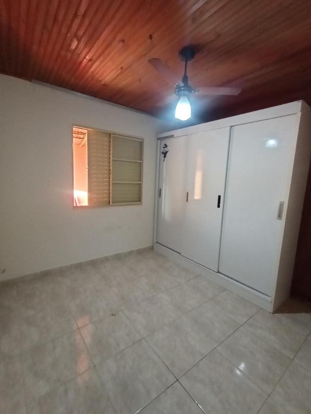 Casa à venda com 3 quartos, 200m² - Foto 3