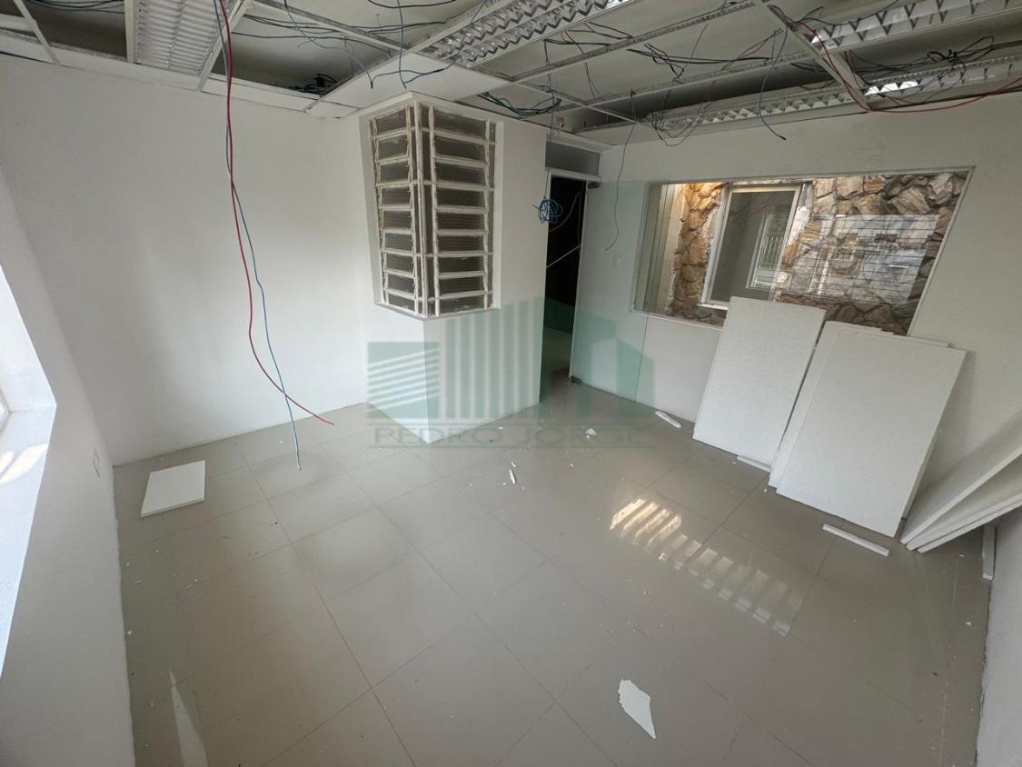 Casa para alugar com 1 quarto, 400m² - Foto 14