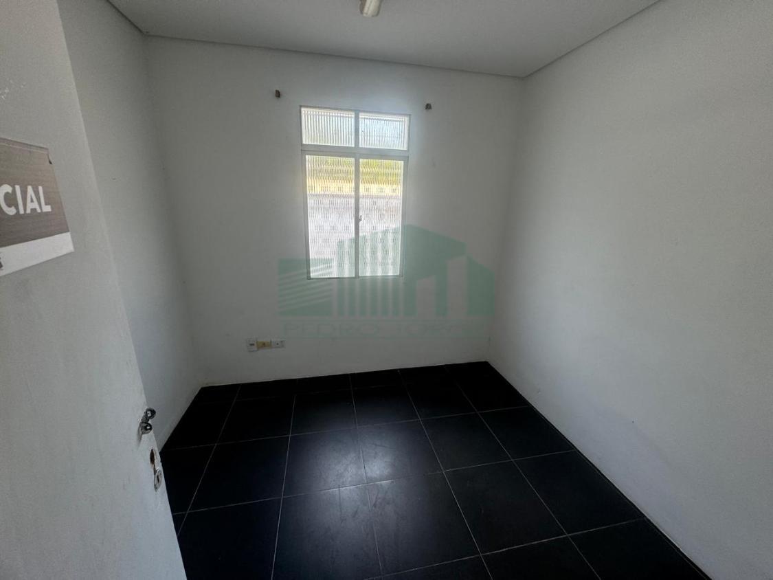 Casa para alugar com 1 quarto, 400m² - Foto 23