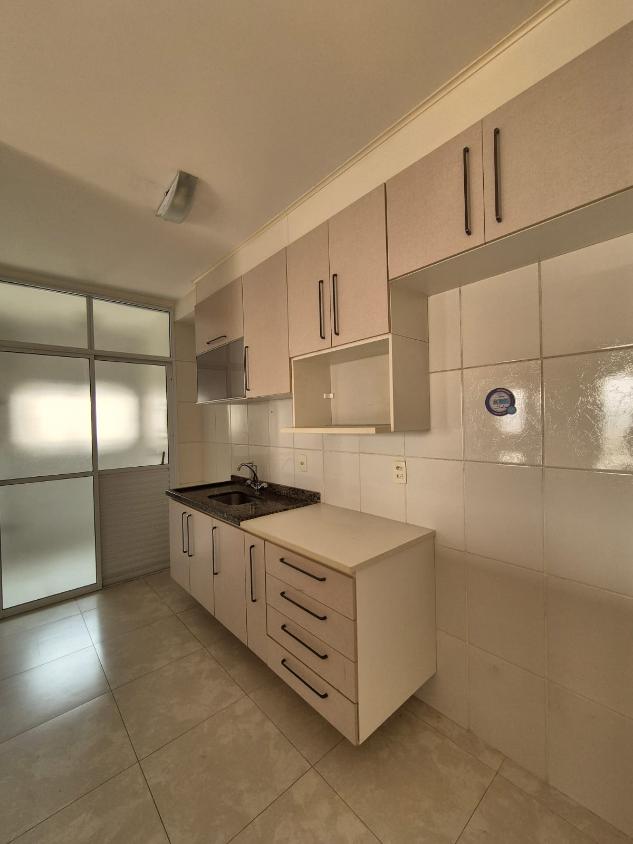 Apartamento à venda com 3 quartos, 83m² - Foto 12