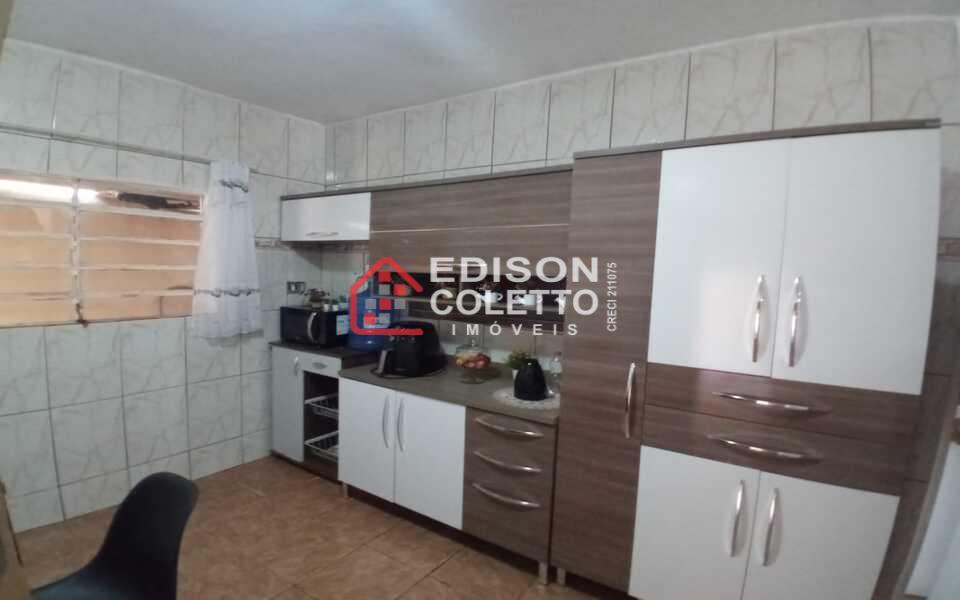 Casa à venda com 2 quartos, 70m² - Foto 10