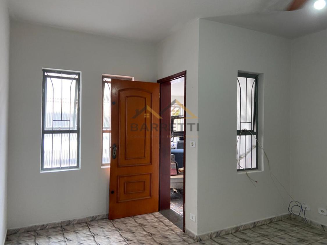 Casa à venda com 2 quartos, 90m² - Foto 1