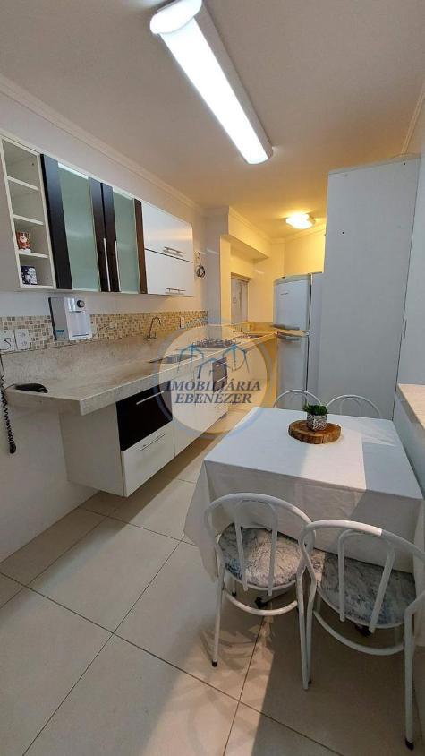 Apartamento à venda com 2 quartos, 76m² - Foto 5