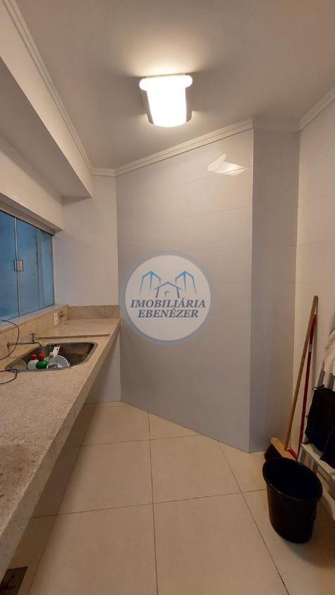 Apartamento à venda com 2 quartos, 76m² - Foto 11