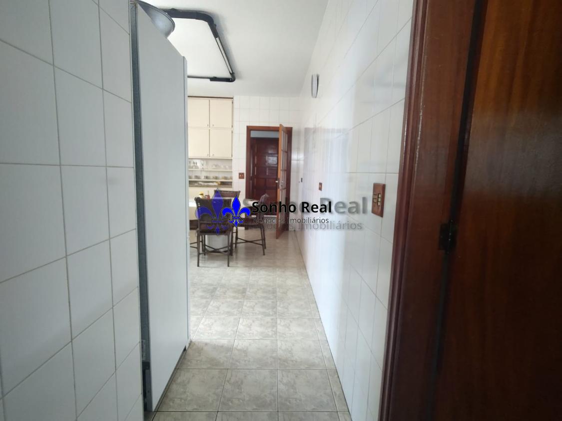 Casa à venda com 4 quartos, 248m² - Foto 10