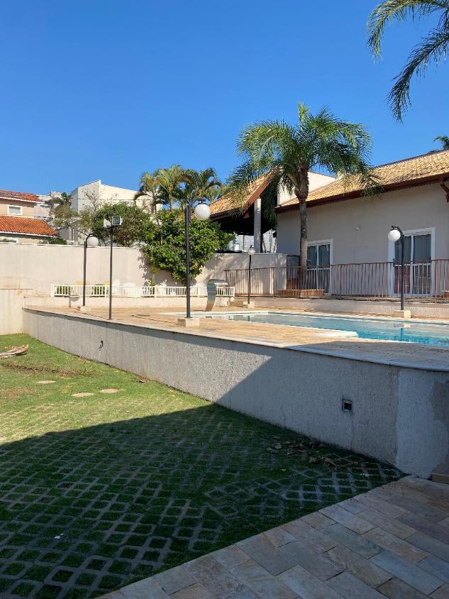 Casa de Condomínio à venda com 3 quartos, 293m² - Foto 1