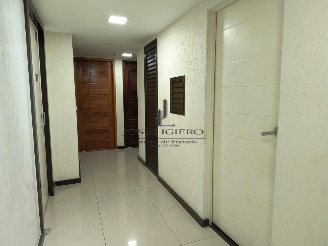 Cobertura à venda com 3 quartos, 200m² - Foto 8