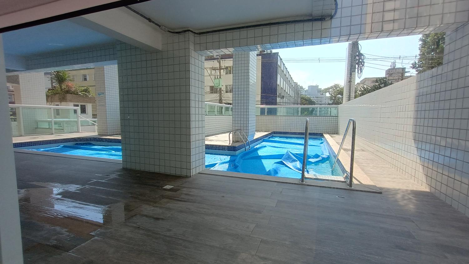 Apartamento à venda com 3 quartos, 125m² - Foto 2