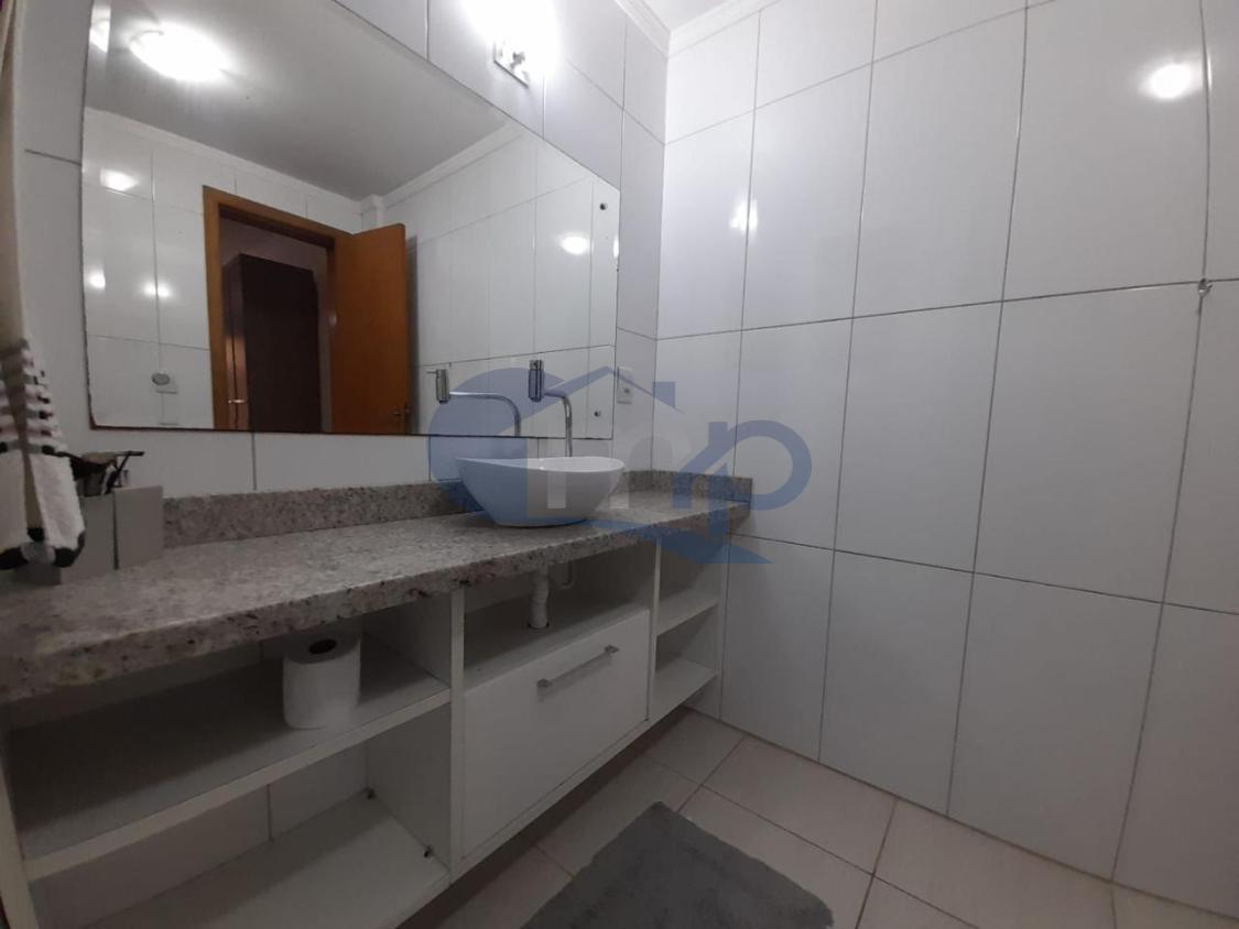 Apartamento à venda com 2 quartos, 79m² - Foto 4