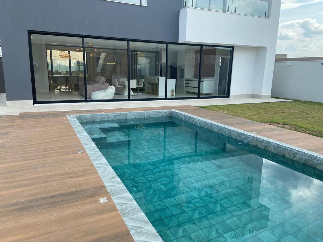 Casa de Condomínio à venda com 4 quartos, 414m² - Foto 3