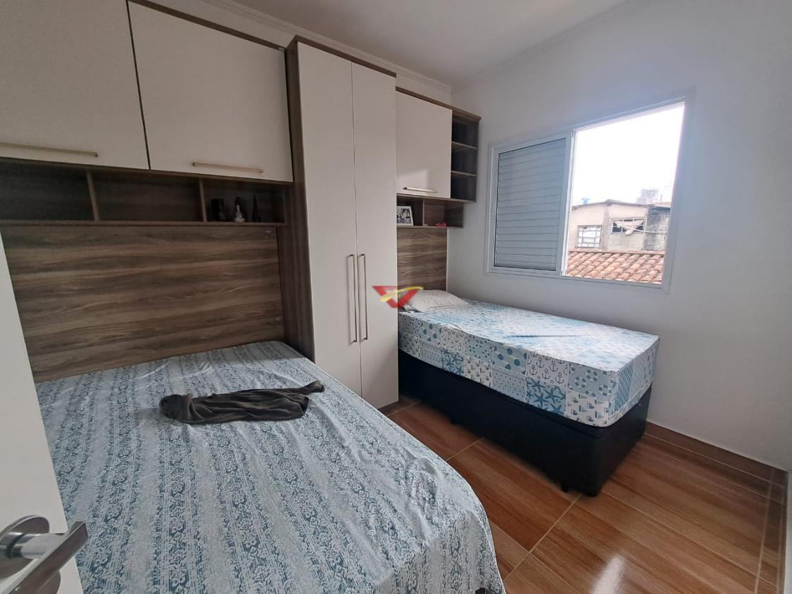 Casa à venda com 2 quartos, 70m² - Foto 13