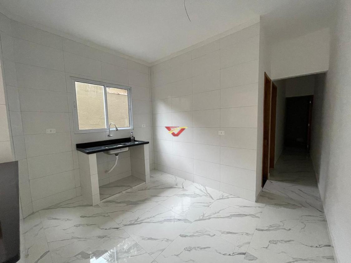 Casa à venda com 2 quartos, 70m² - Foto 3