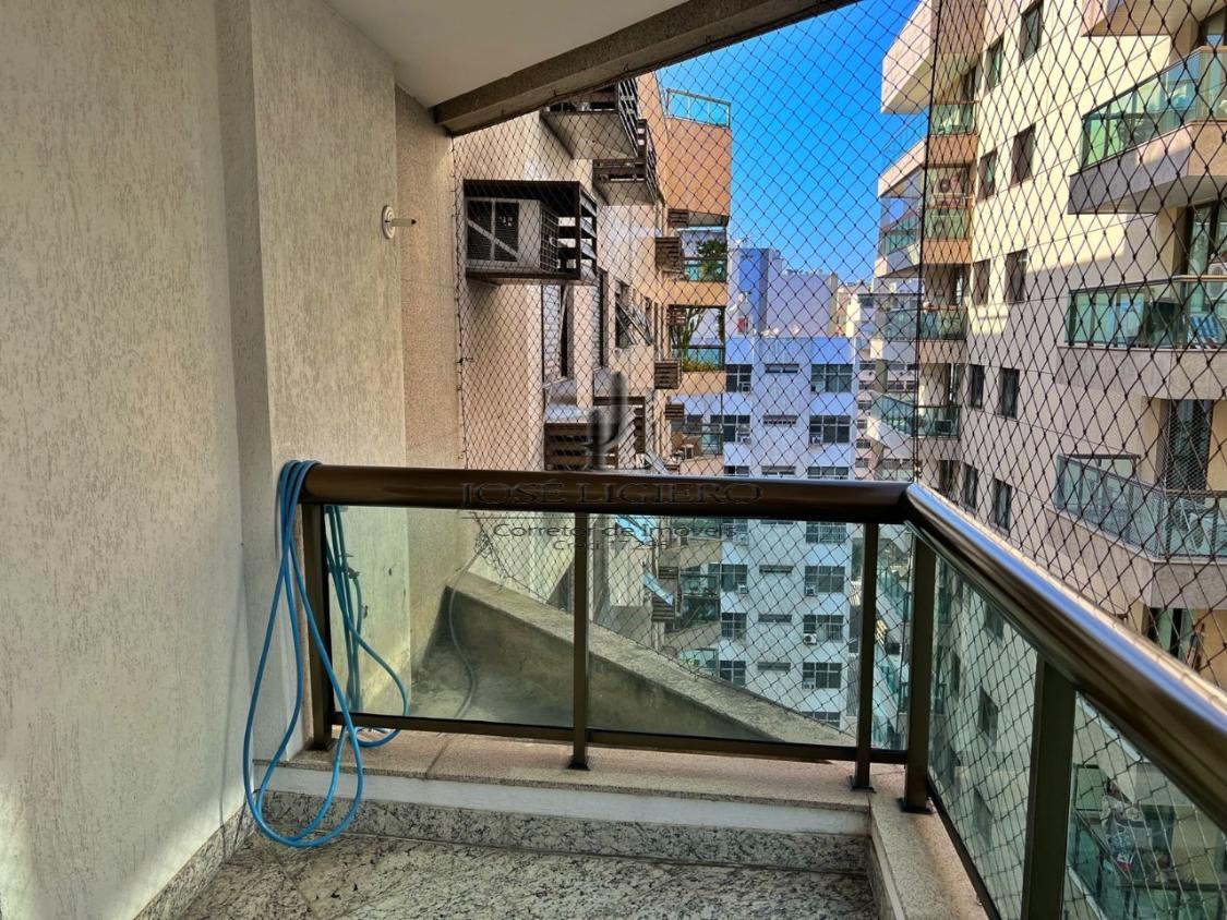 Apartamento à venda com 4 quartos, 192m² - Foto 4