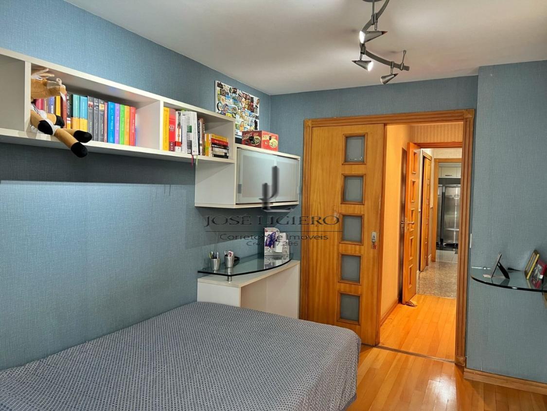 Apartamento à venda com 4 quartos, 192m² - Foto 15